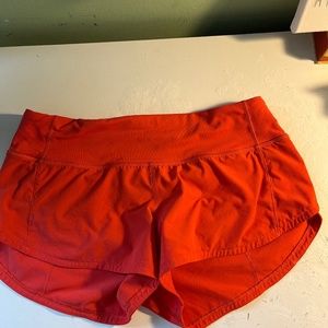 2.5 inch lulu shorts